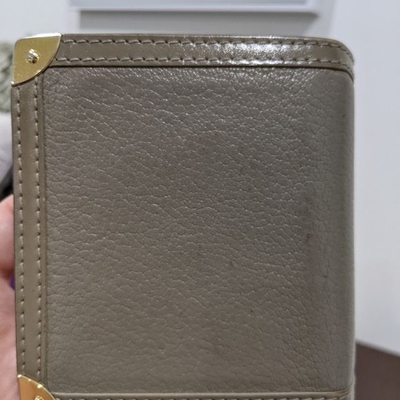 Louis Vuitton Suhali beige compact wallet - Picture 8 of 9